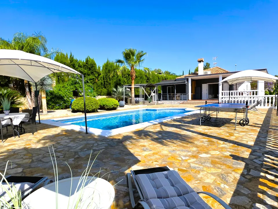 Villa in Alberic, Valencia - foto 1